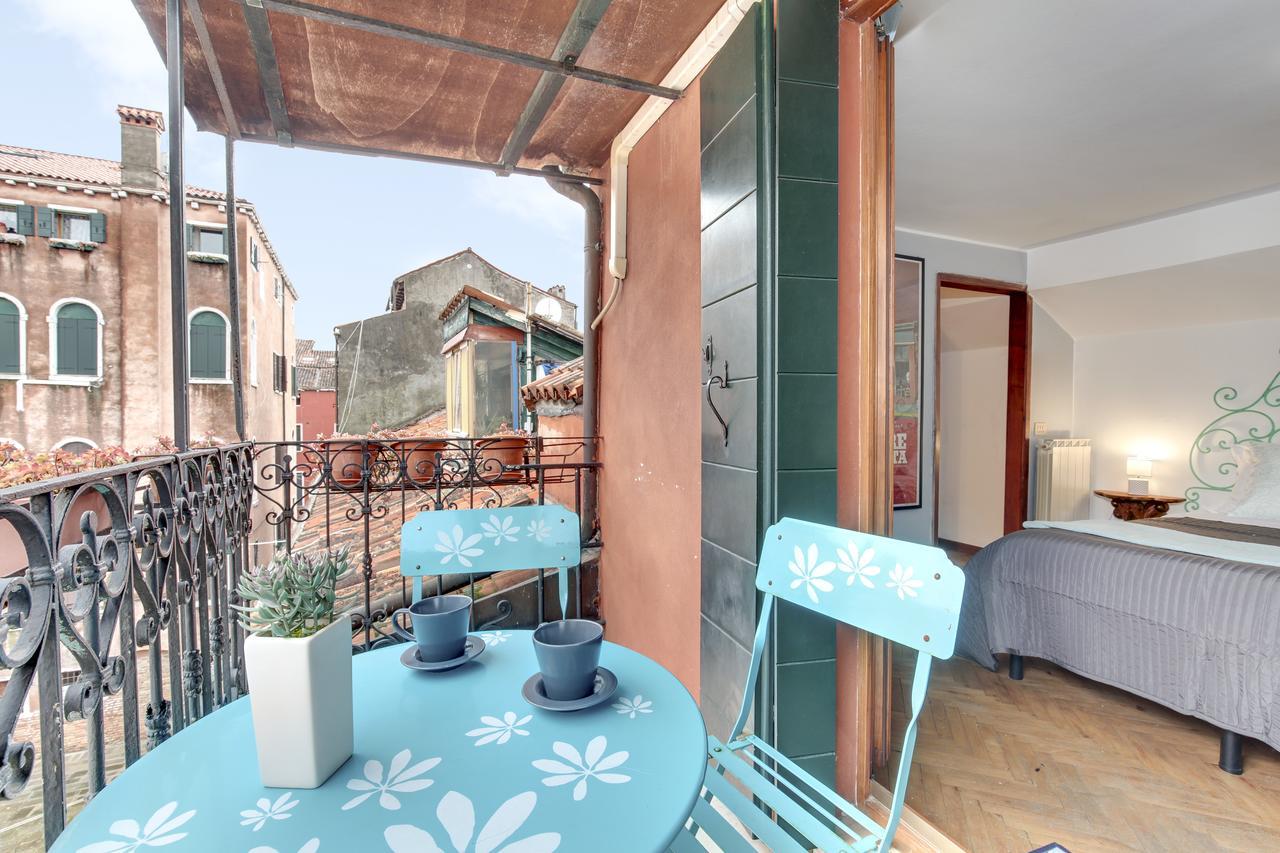 Via Garibaldi-Gigli Biennale Terrace By Wonderful Italy Apartment Venice Luaran gambar